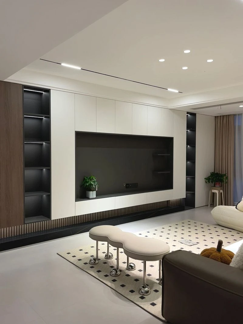 Built-in TV wall with flanking open shelves001 Built-in TV wall with flanking open shelves001